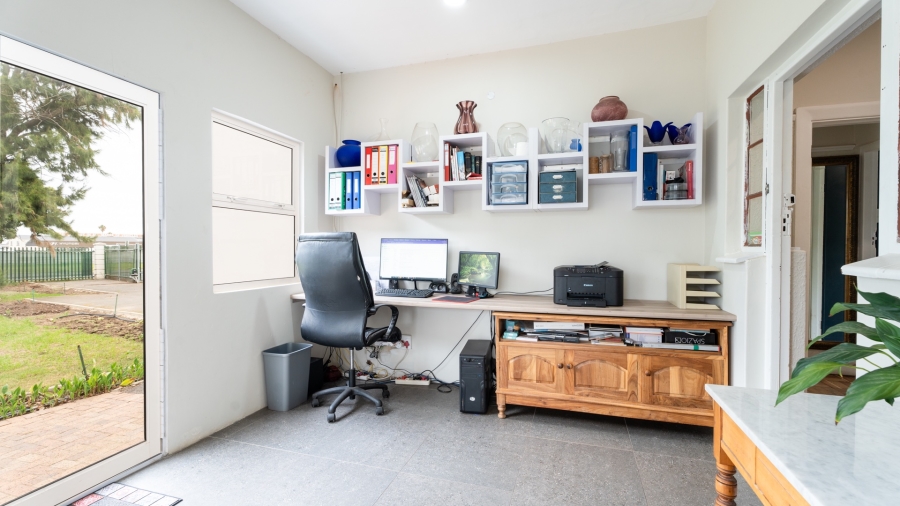5 Bedroom Property for Sale in Haumannshof Western Cape